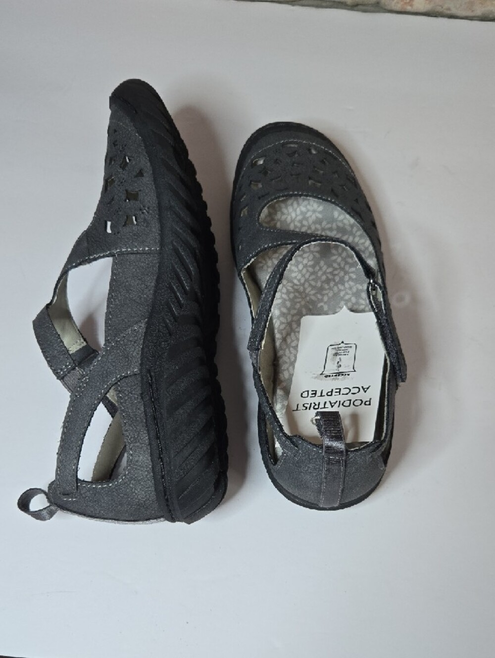 JBU Bellerose Size 8.5 Charcoal Gray Laser-Cut Velcro Strap Outdoor Casual Flat - Picture 12 of 15